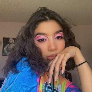 Meet your Posher, Alicia